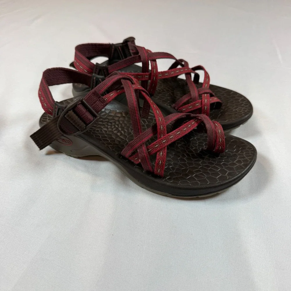 Chaco Z2 Yampa Sandals Womens 6 Red Brown Strappy Toe Loop Vibram J103304